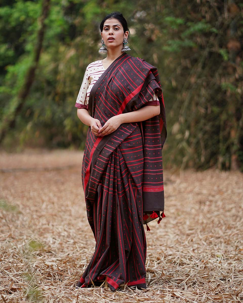 Sarees | Saree | Saree for wedding | saree poses | saree hairstyle | saree design | saree collection | Chidiyaa