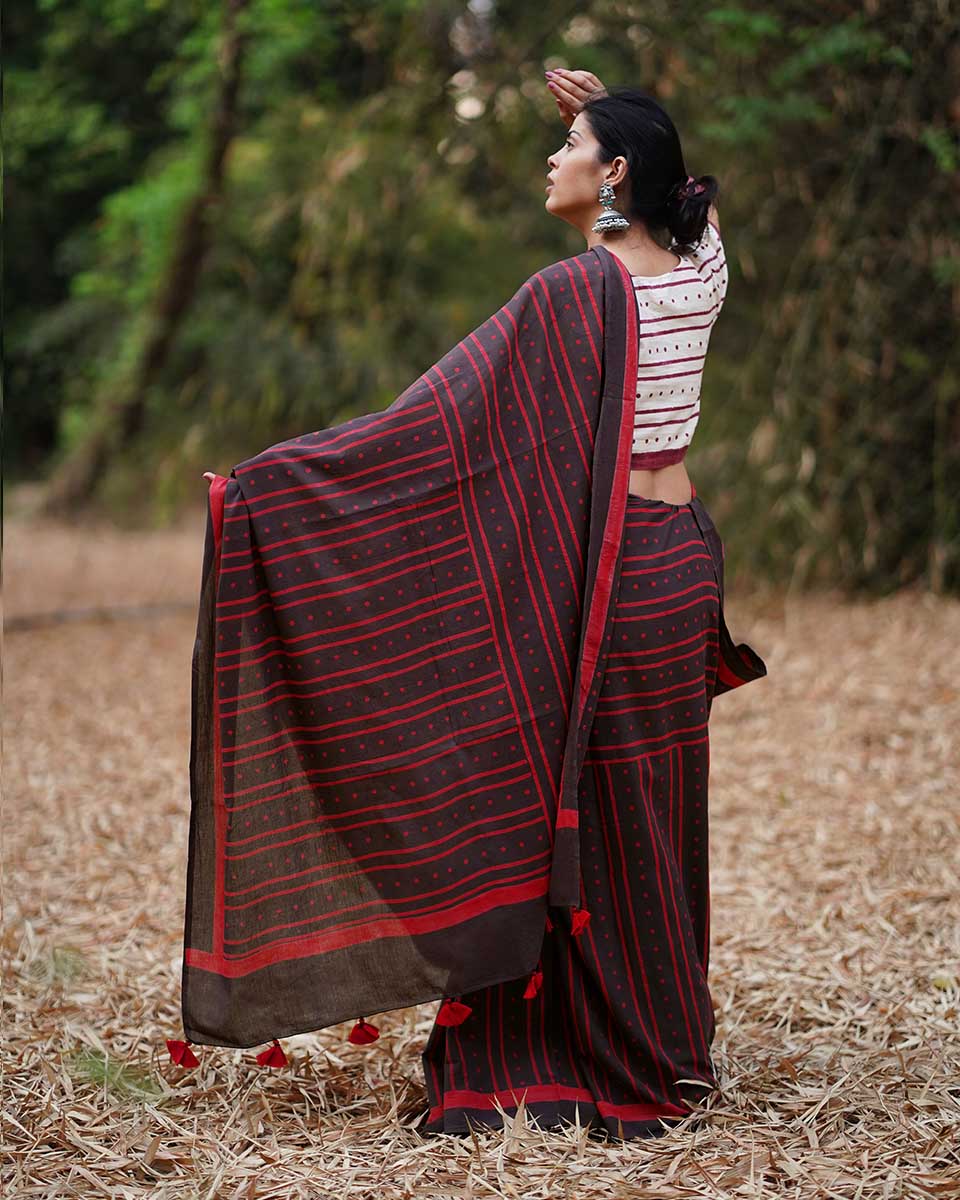 Sarees | Saree | Saree for wedding | saree poses | saree hairstyle | saree design | saree collection | Chidiyaa