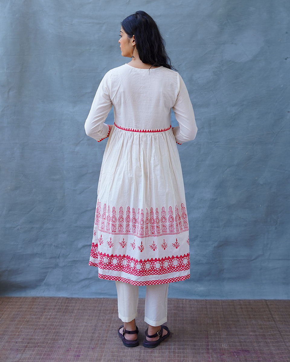 Zubeira Blockprinted Cotton Kurta Set - BGVL