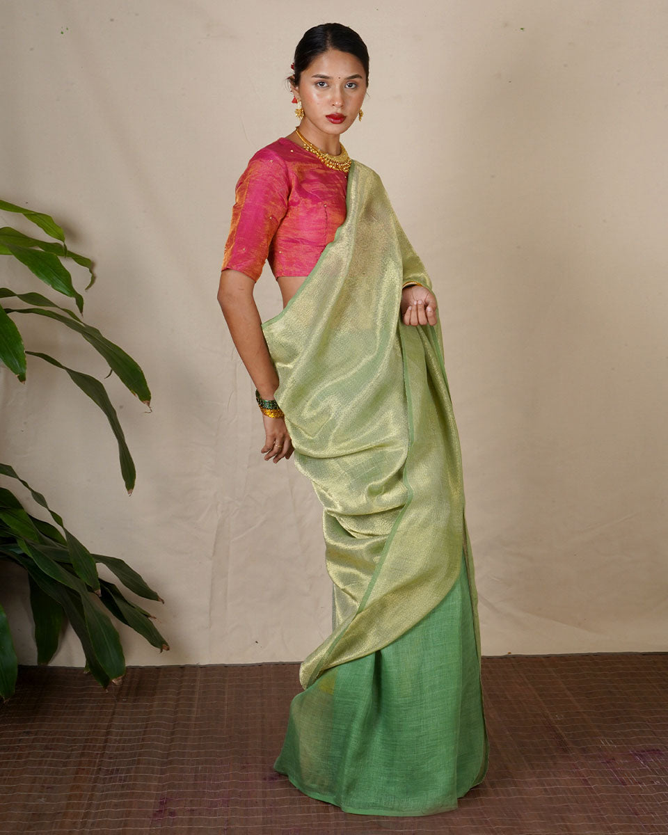 Ishya Green Handwoven Linen Zari Saree - Eknoor