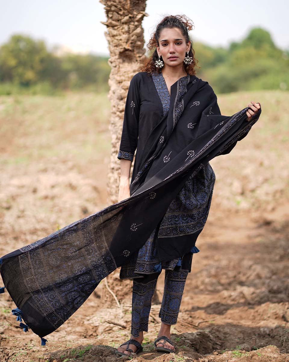 Woven Whispers Blockprinted Cotton Dupatta-WWB