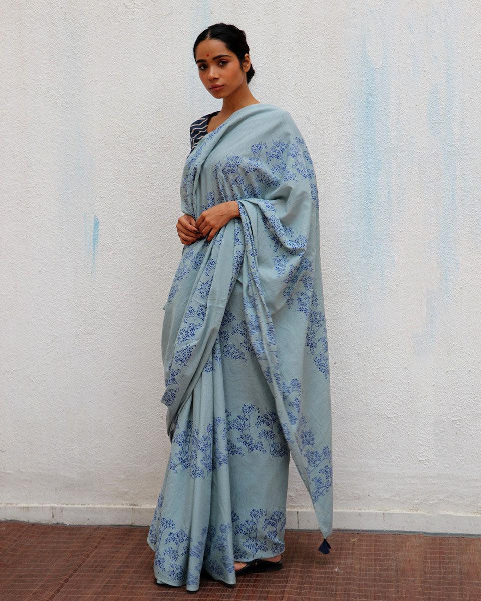 saree poses | saree | saree traditional