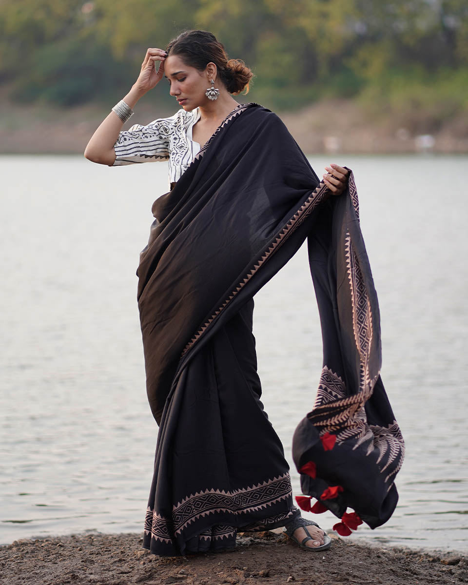 Silk saree in black color | Silk saree | Silk saree pure
