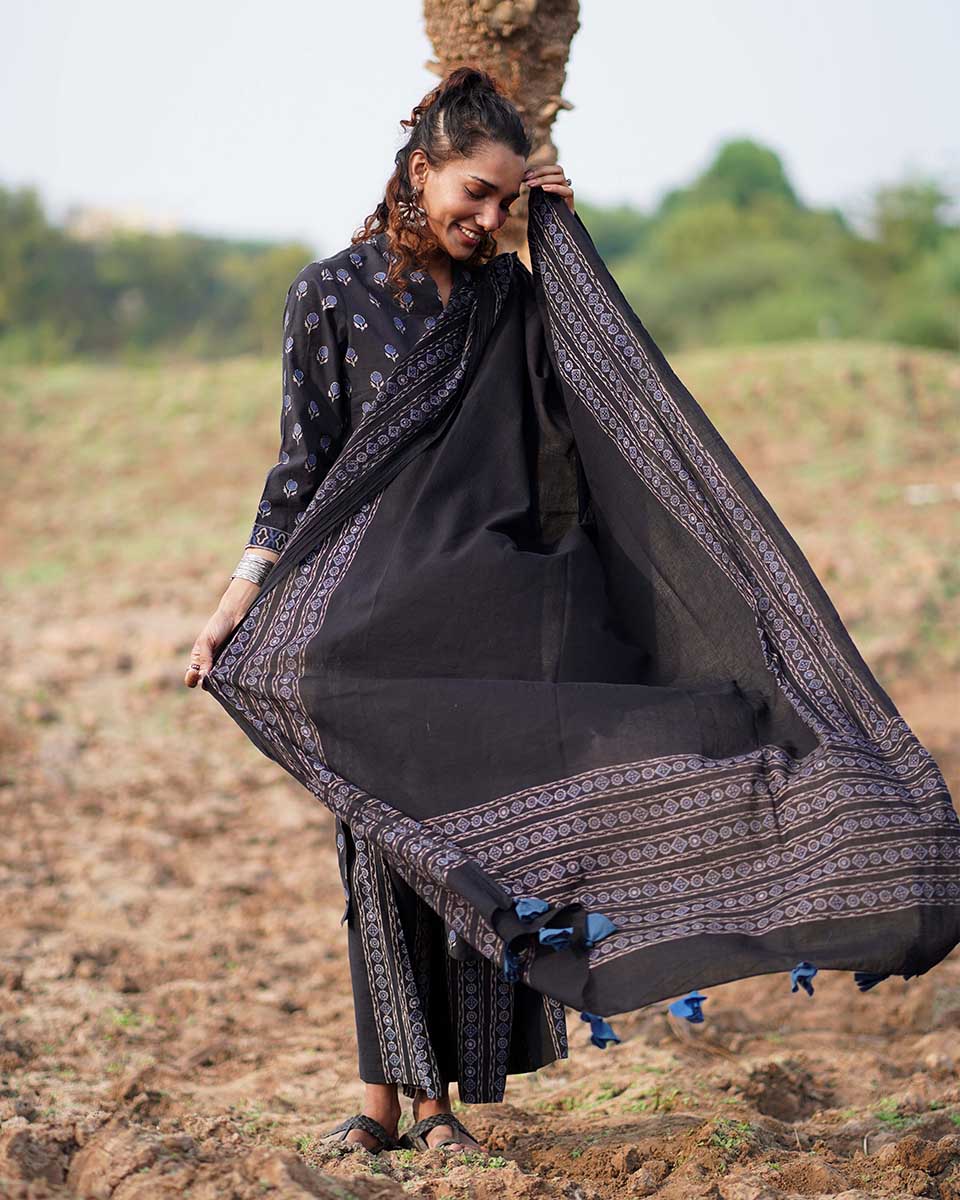 Liquid Grace Blockprinted Cotton Dupatta-WWB