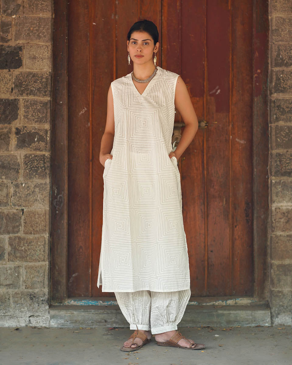 Quiet Tusk Ivory Block Printed Kurti - SFD