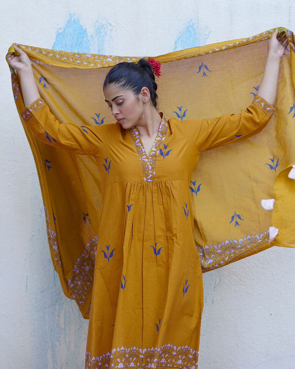 Udti-Phirti Mustard Yellow Handblock Print Cotton Dupatta - BFG