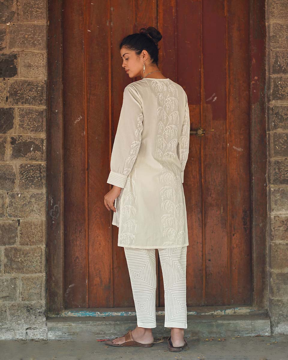 Kurta | Kurti neck design | Cotton Kurti White | Summer | Chidiyaa