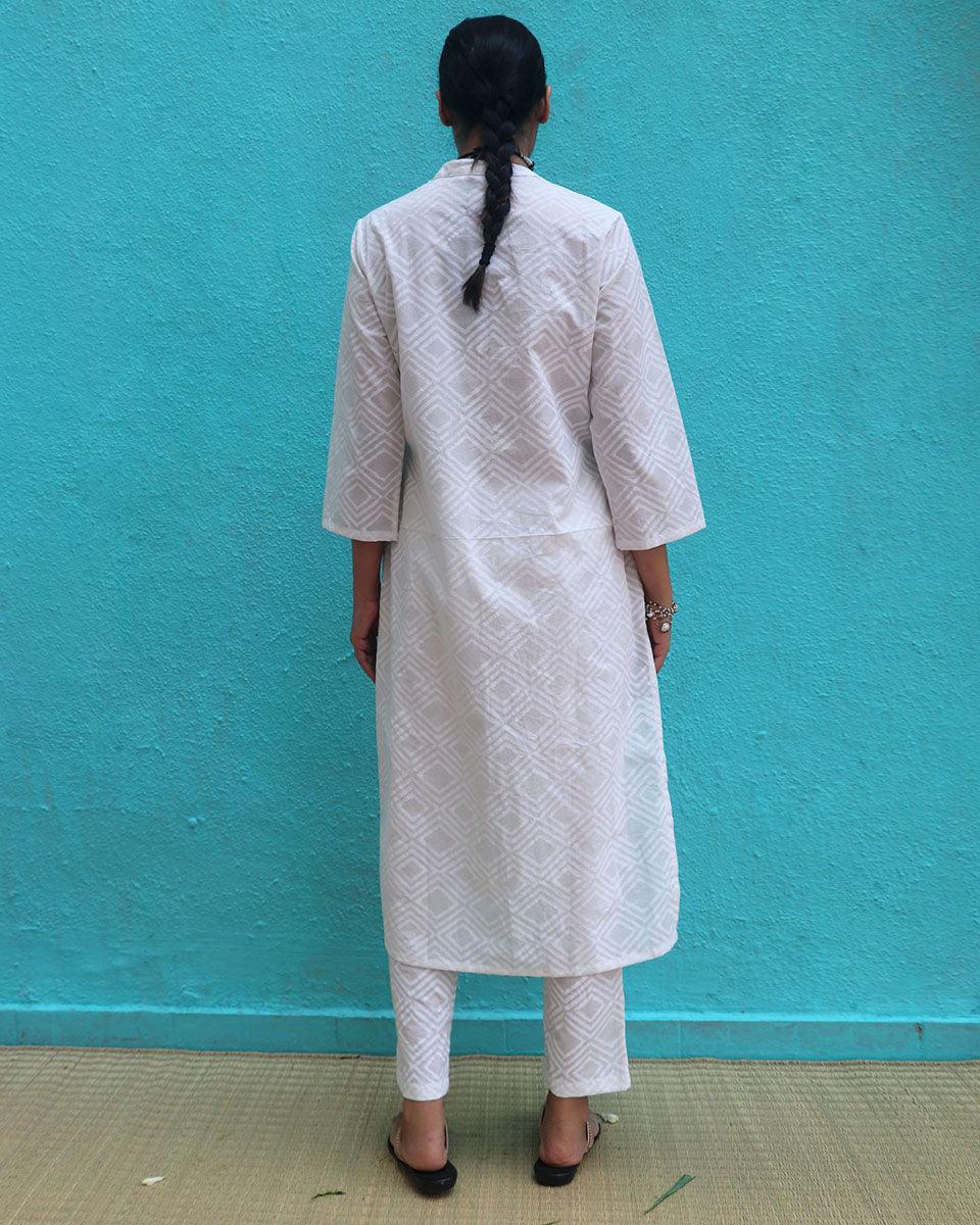 Avnoor Cotton Kurta Set - Safed