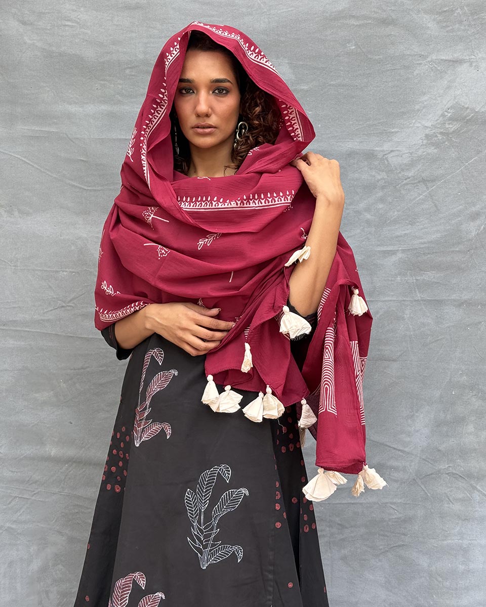 Flicker of Fireflies Blockprinted Cotton Dupatta