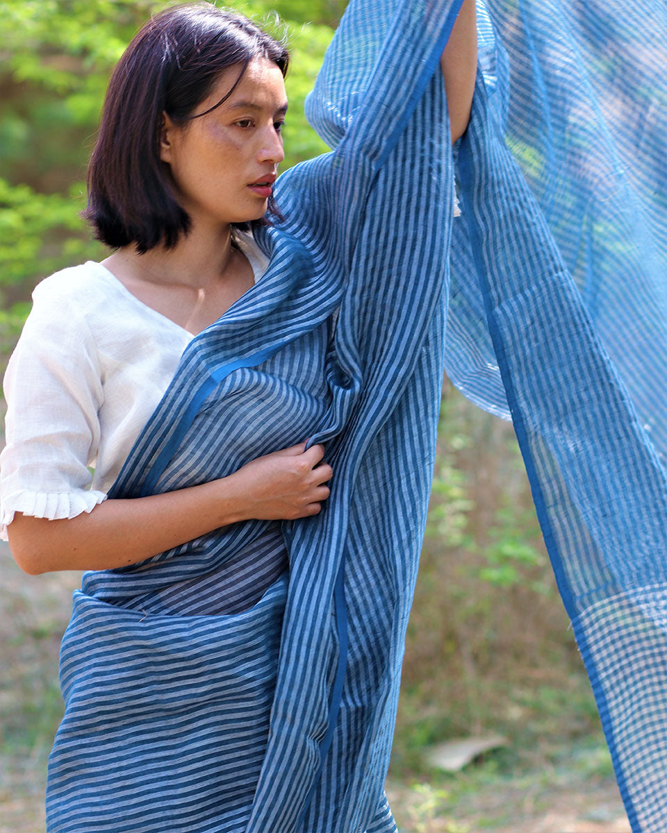 Silviane Handwoven And Hands-Spun Linen Zari Saree