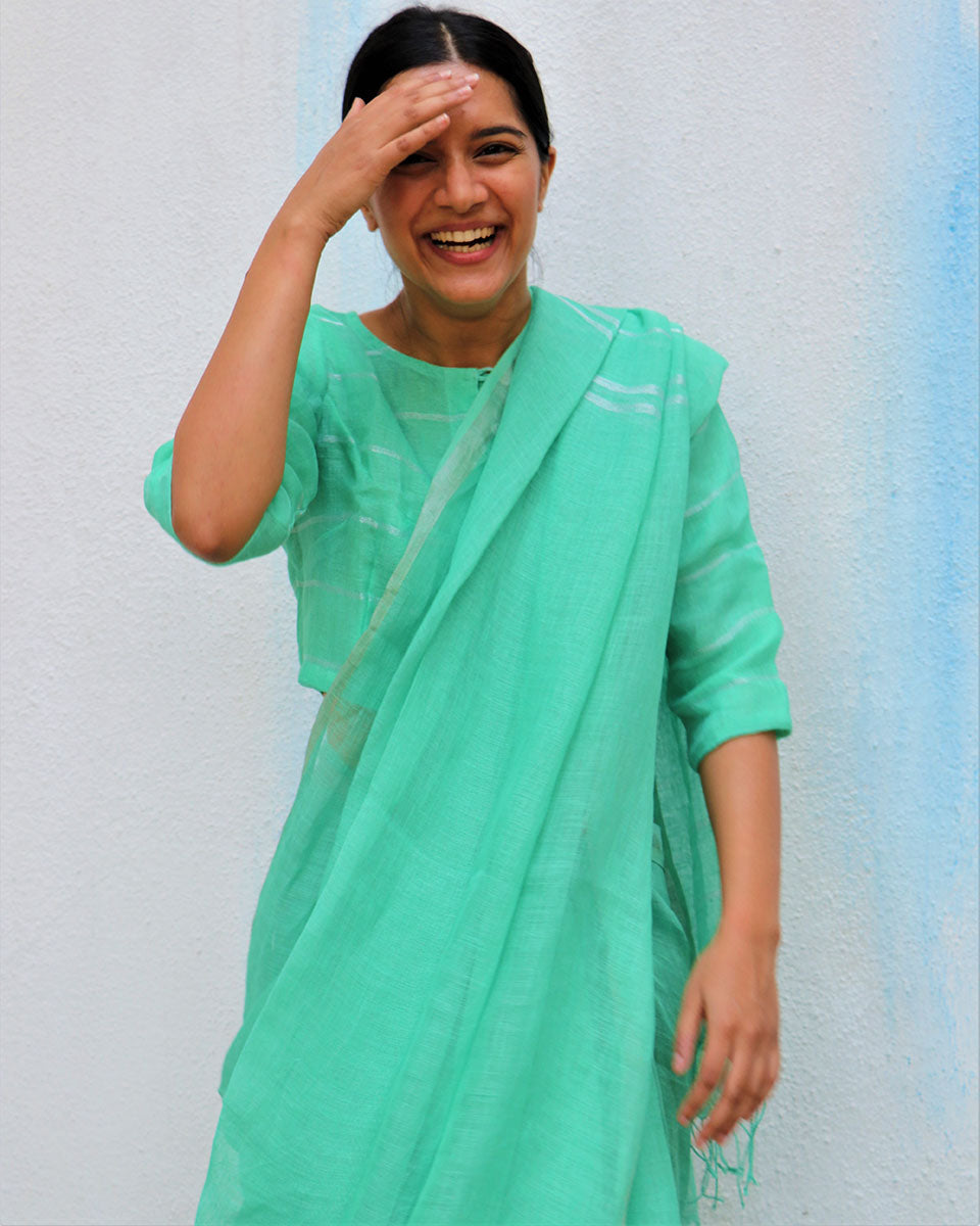 Seafoam Breeze Handwoven Linen Saree - Everyday Beautiful
