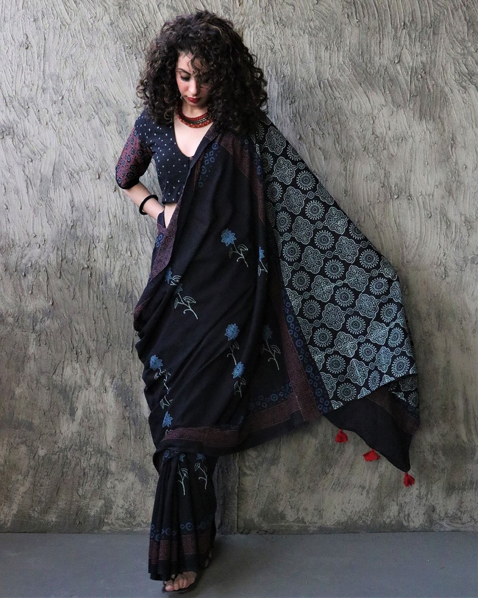 Cotton sarees | Saree for women | saree poses | Sarees for farewell | Chidiyaa