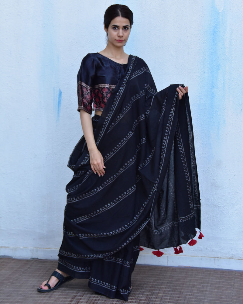 Cotton sarees | black cotton sarees | cotton sarees black | black saree cotton | Chidiyaa 