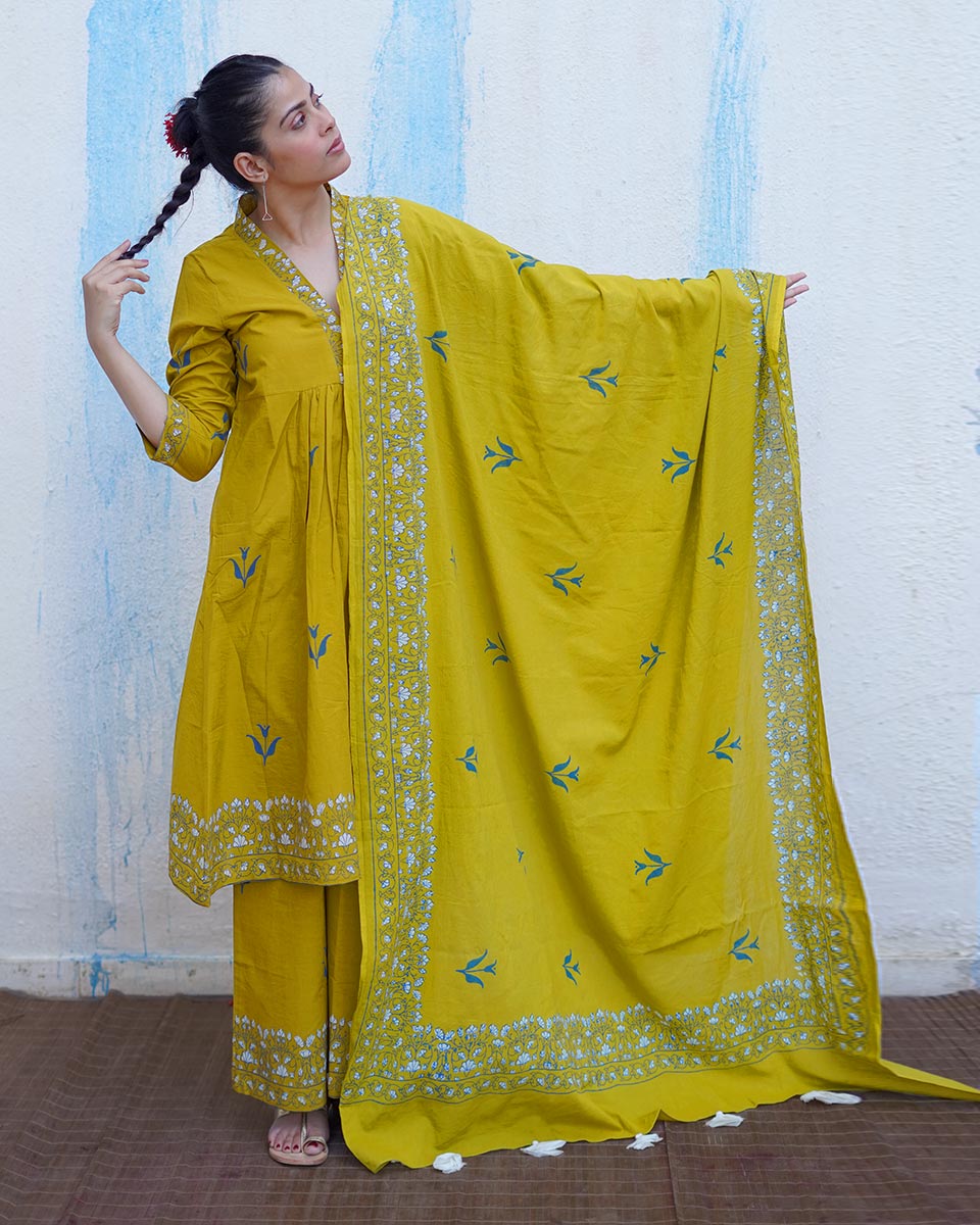 Udti-Phirti Mustard Yellow Handblock Print Cotton Dupatta - BFG