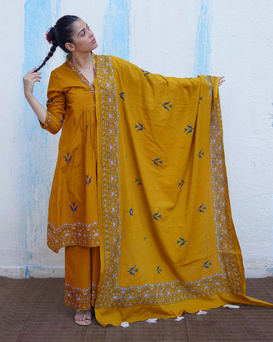 Udti-Phirti Mustard Yellow Handblock Print Cotton Dupatta - BFG