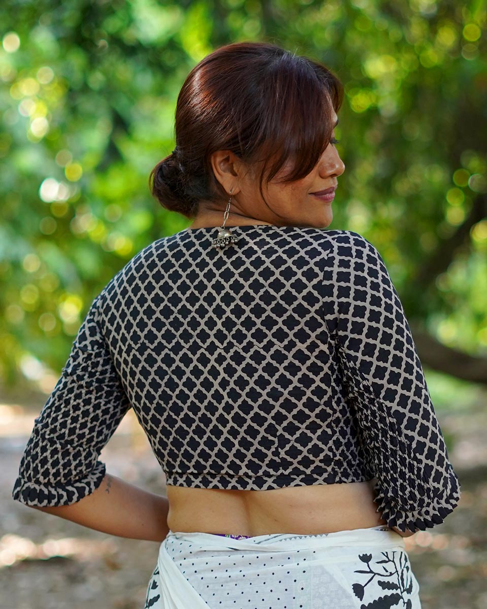 Melted ice lollies Black Hand Block Printed Cotton Saree - UMT