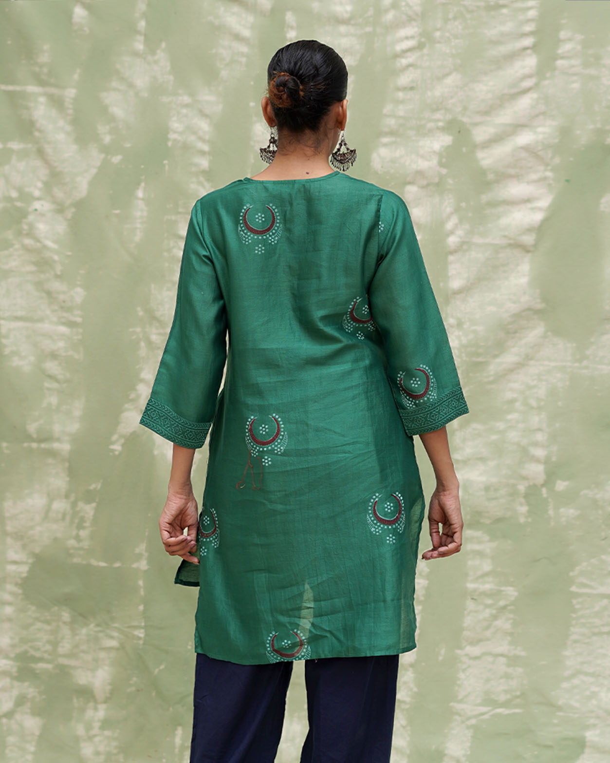 Mere Aangan Mein Green Handblock Printed Chanderi Silk Kurti - CHD