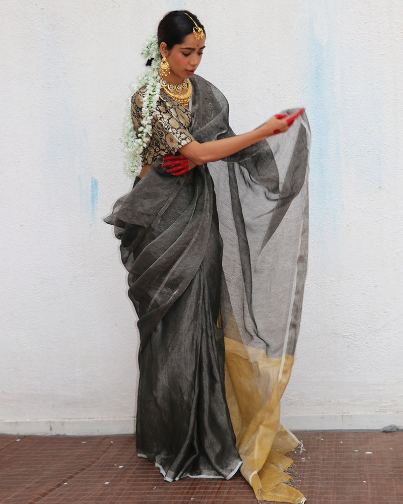 Charulata Handwoven Linen Zari Saree