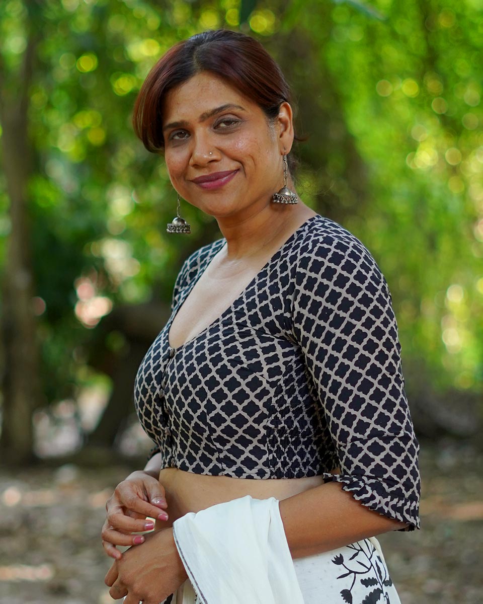 Melted ice lollies Black Hand Block Printed Cotton Saree - UMT