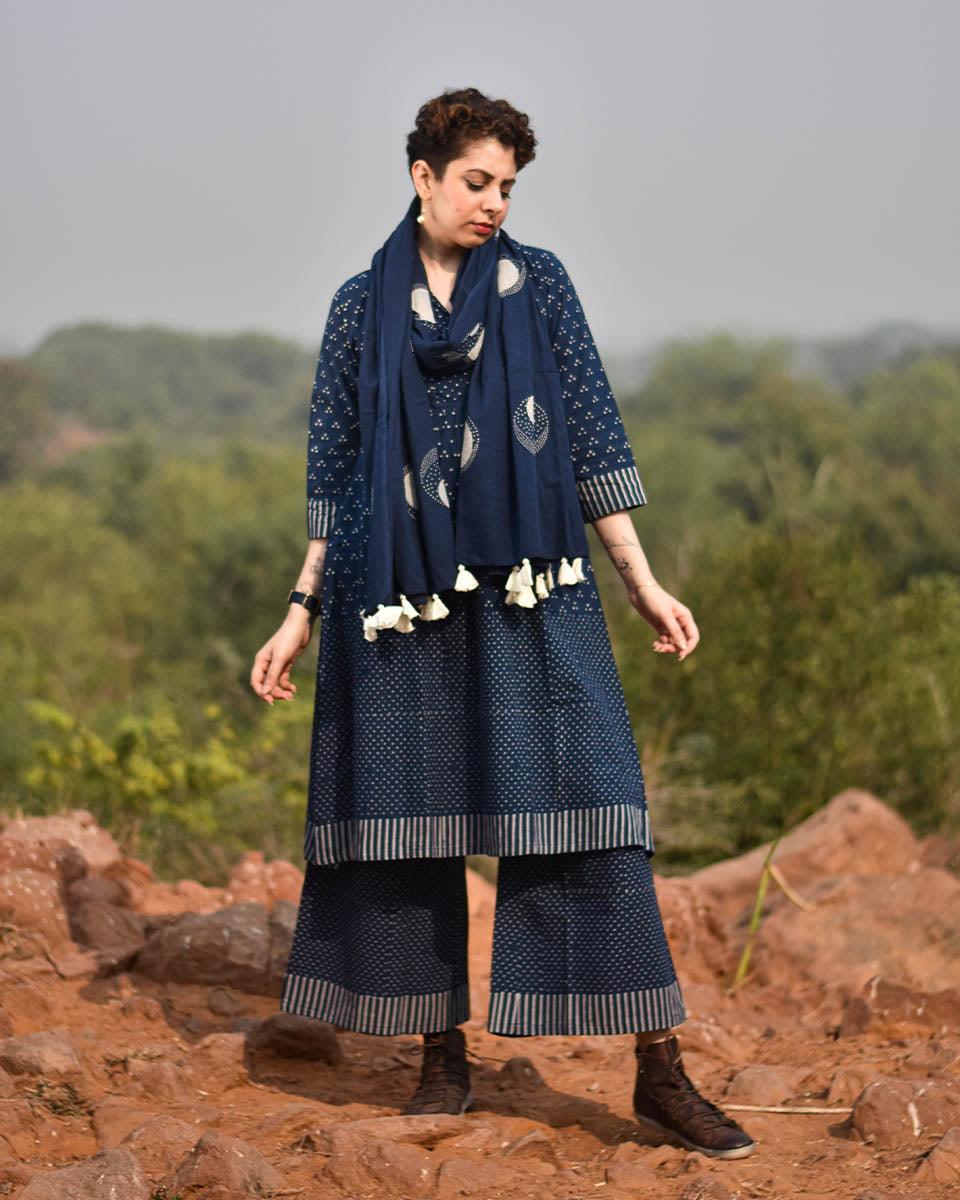 Indigo Flow Moonshine Blockprinted Cotton Dupatta - Awargi