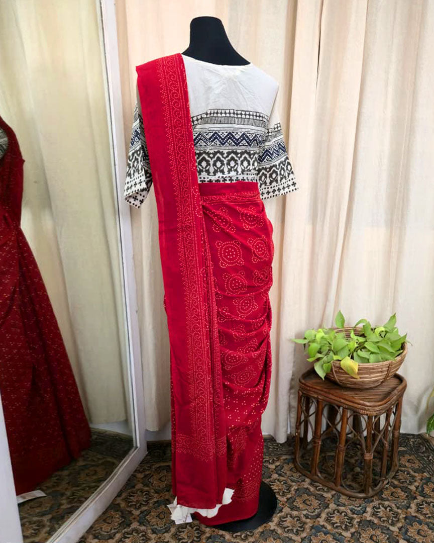 Eternal Grace Hand block Print Cotton Saree - Love Despite