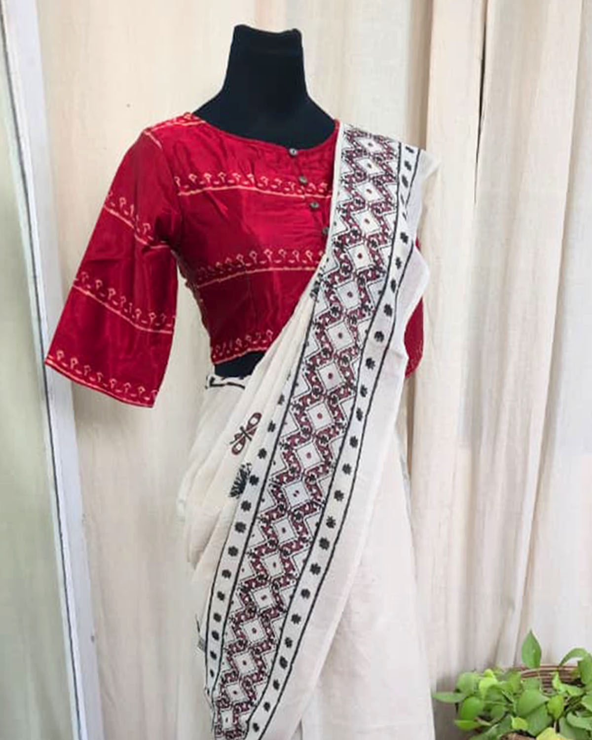 River Song White handblock printed cotton Saree - Love Despite