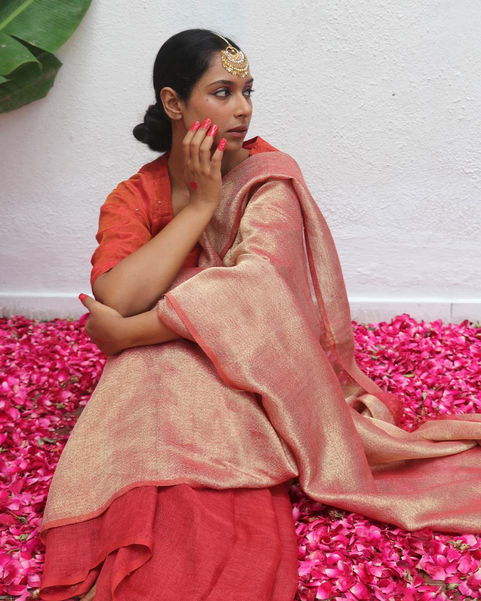 Bibha Handwoven Linen Zari Saree - Eknoor