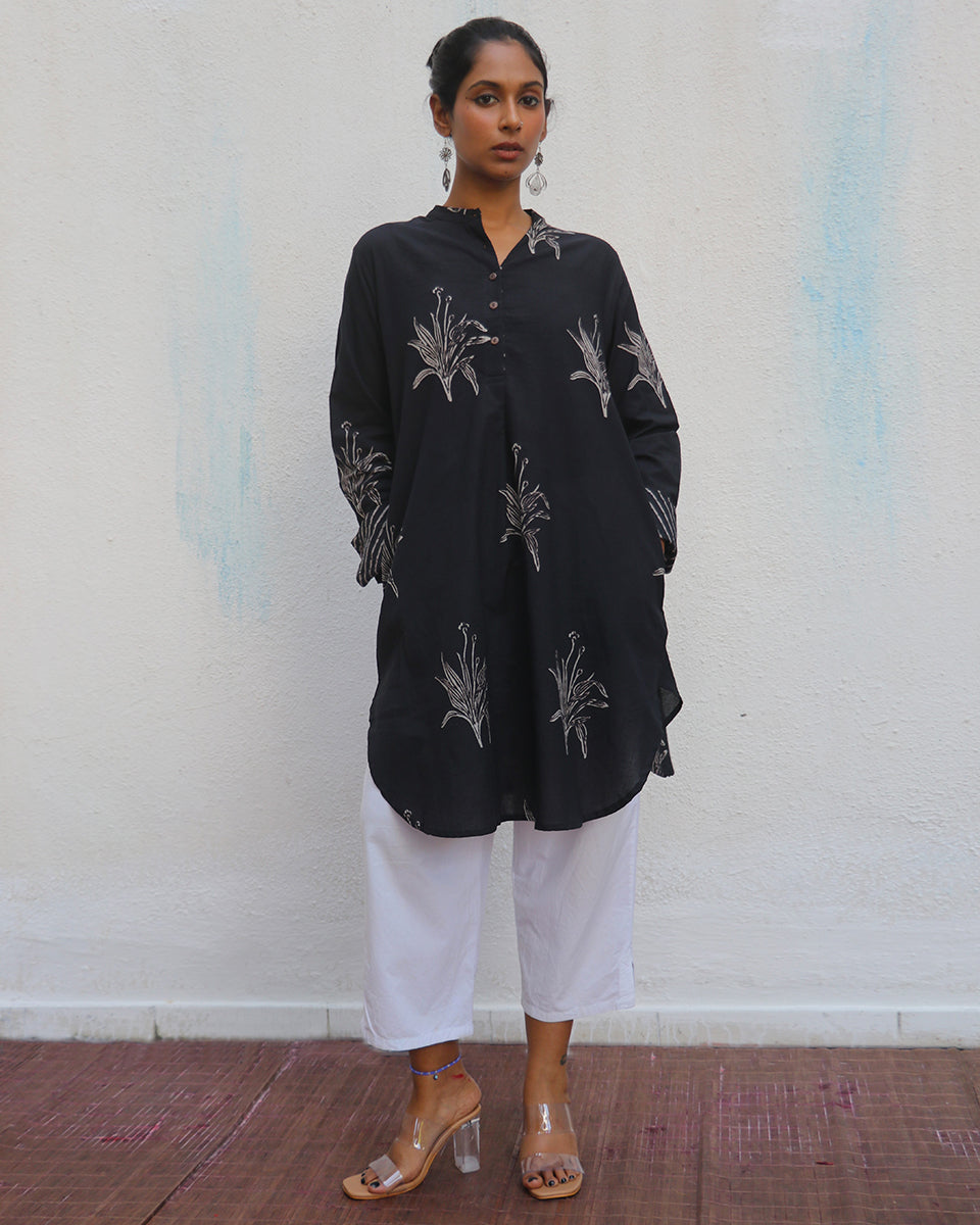 Kurtis | Kurtis Design | Kurti designs for women | Kurtis tops for women | Kurti new design | Chidiyaa