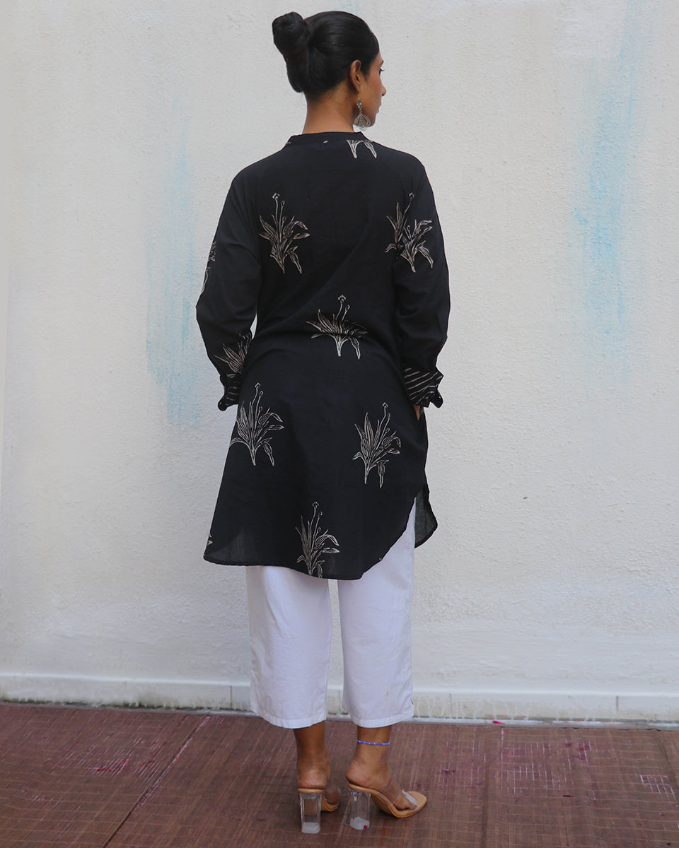 Kurtis | Kurtis Design | Kurti designs for women | Kurtis tops for women | Kurti new design | Chidiyaa