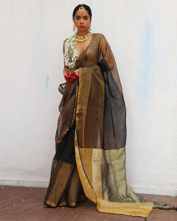 Urvashi Handwoven Linen Zari Saree
