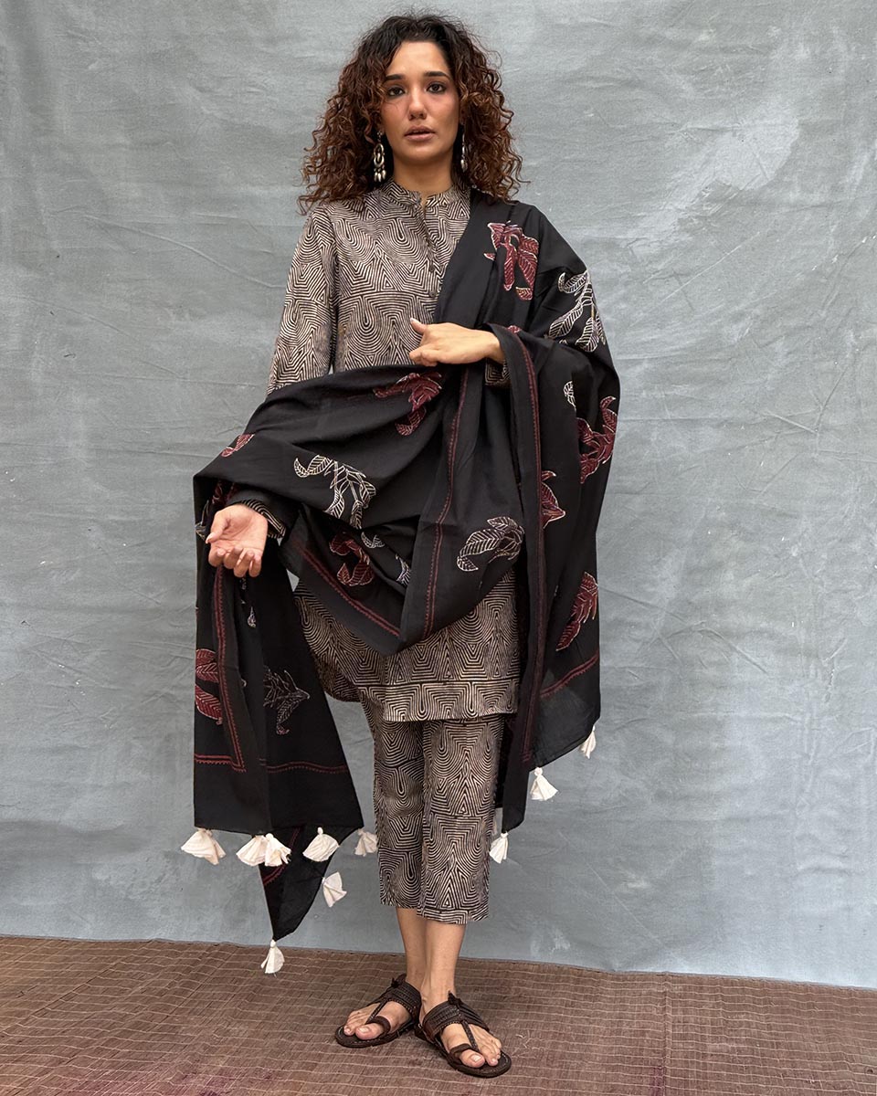 Drifting Through Dawn Blockprinted Cotton Dupatta