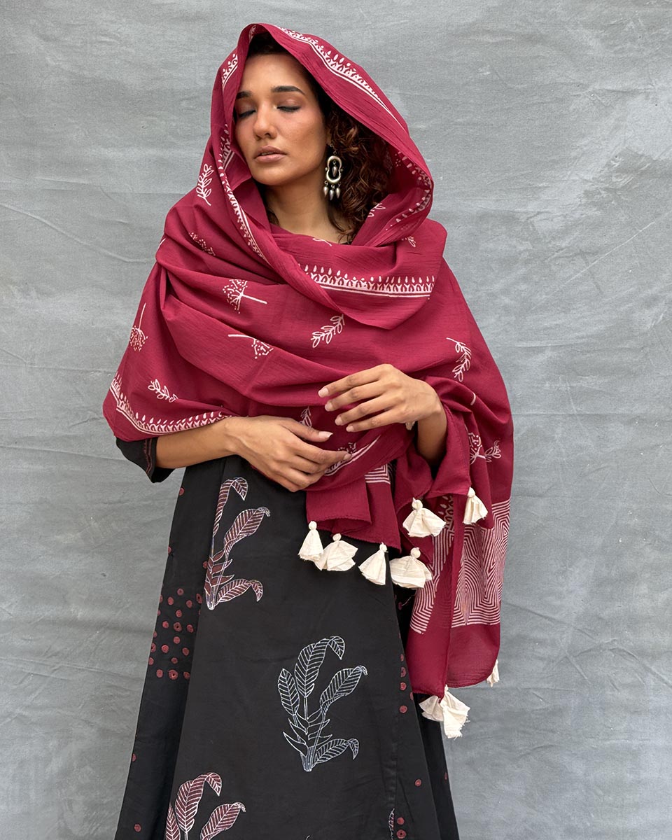 Flicker of Fireflies Blockprinted Cotton Dupatta