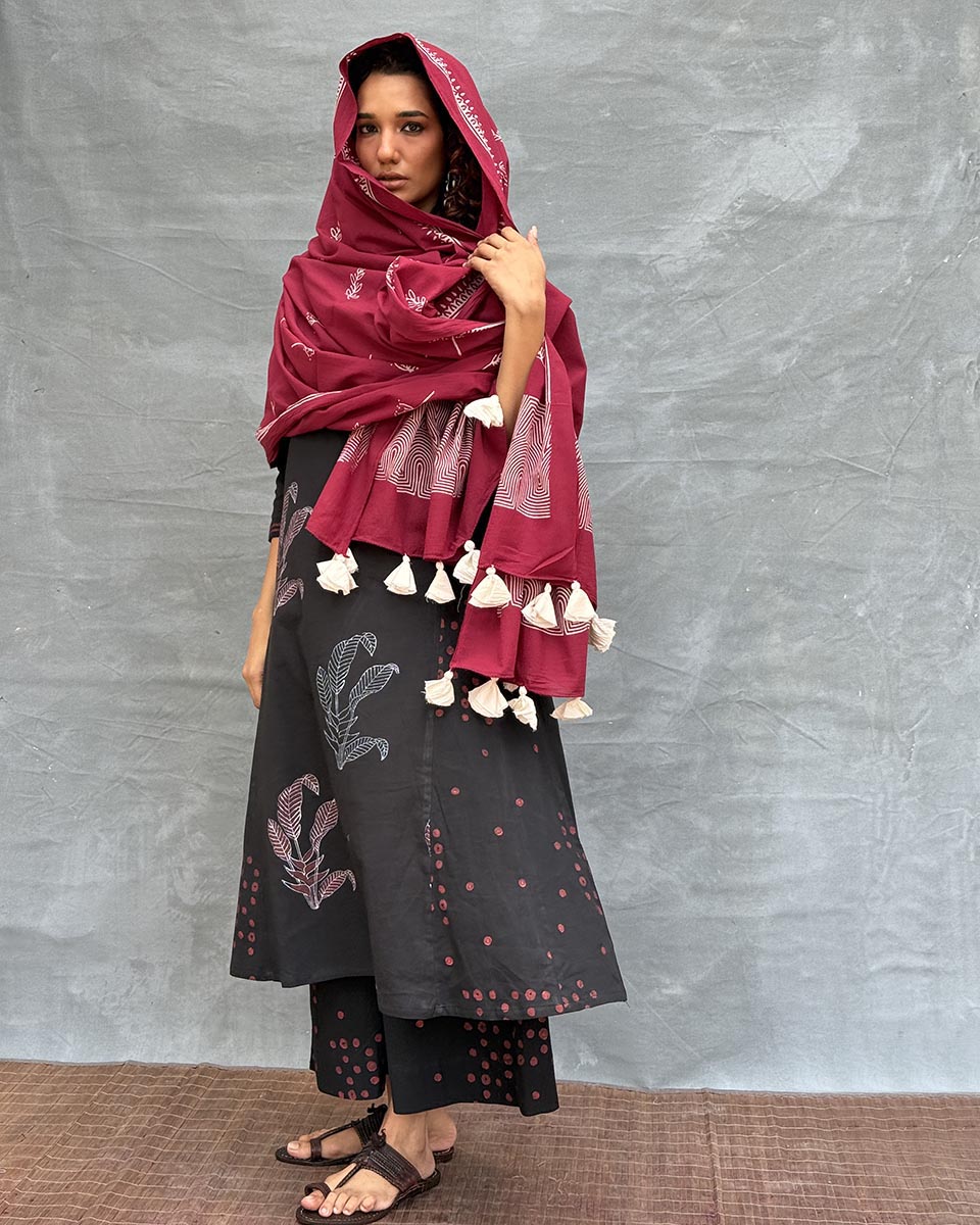 Flicker of Fireflies Blockprinted Cotton Dupatta