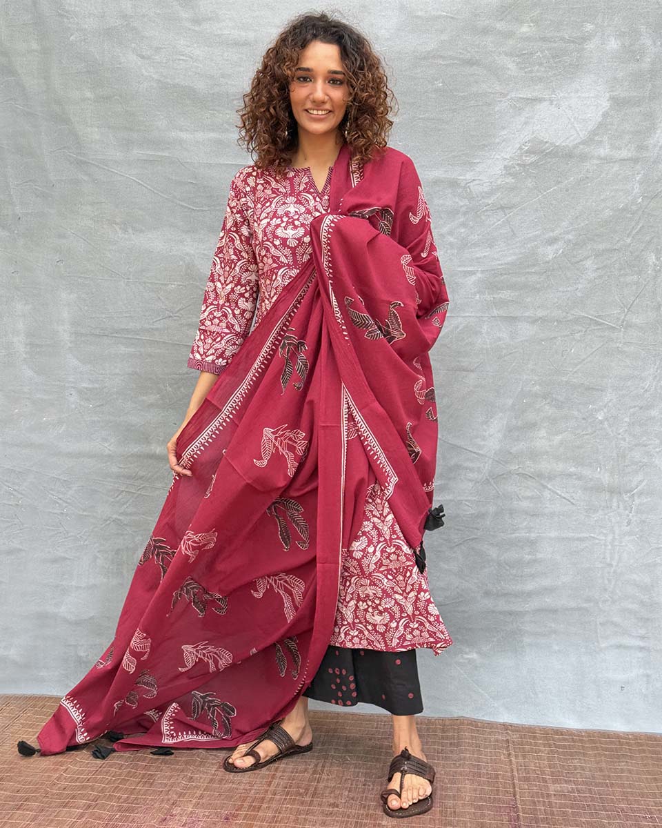 Hues of Horizon Blockprinted Cotton Dupatta