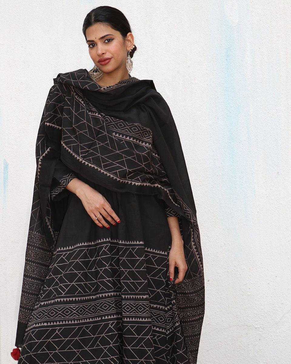 Saadiyah Blockprinted Cotton Dupatta - NOMAD