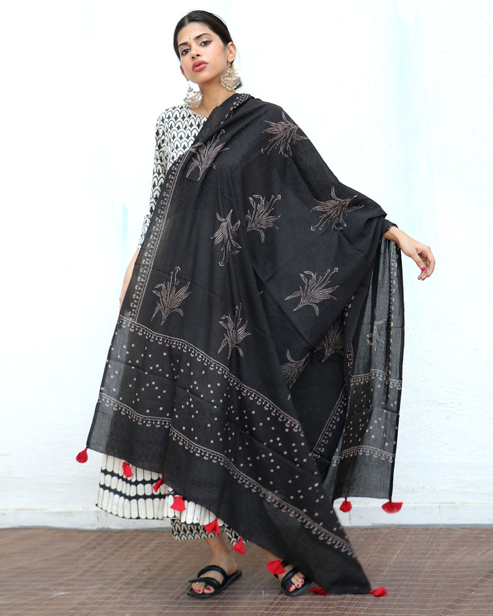 Mareesha Blockprinted Cotton Dupatta - NOMAD