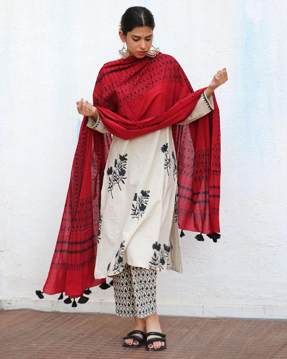 Gaia Blockprinted Cotton Dupatta - NOMAD