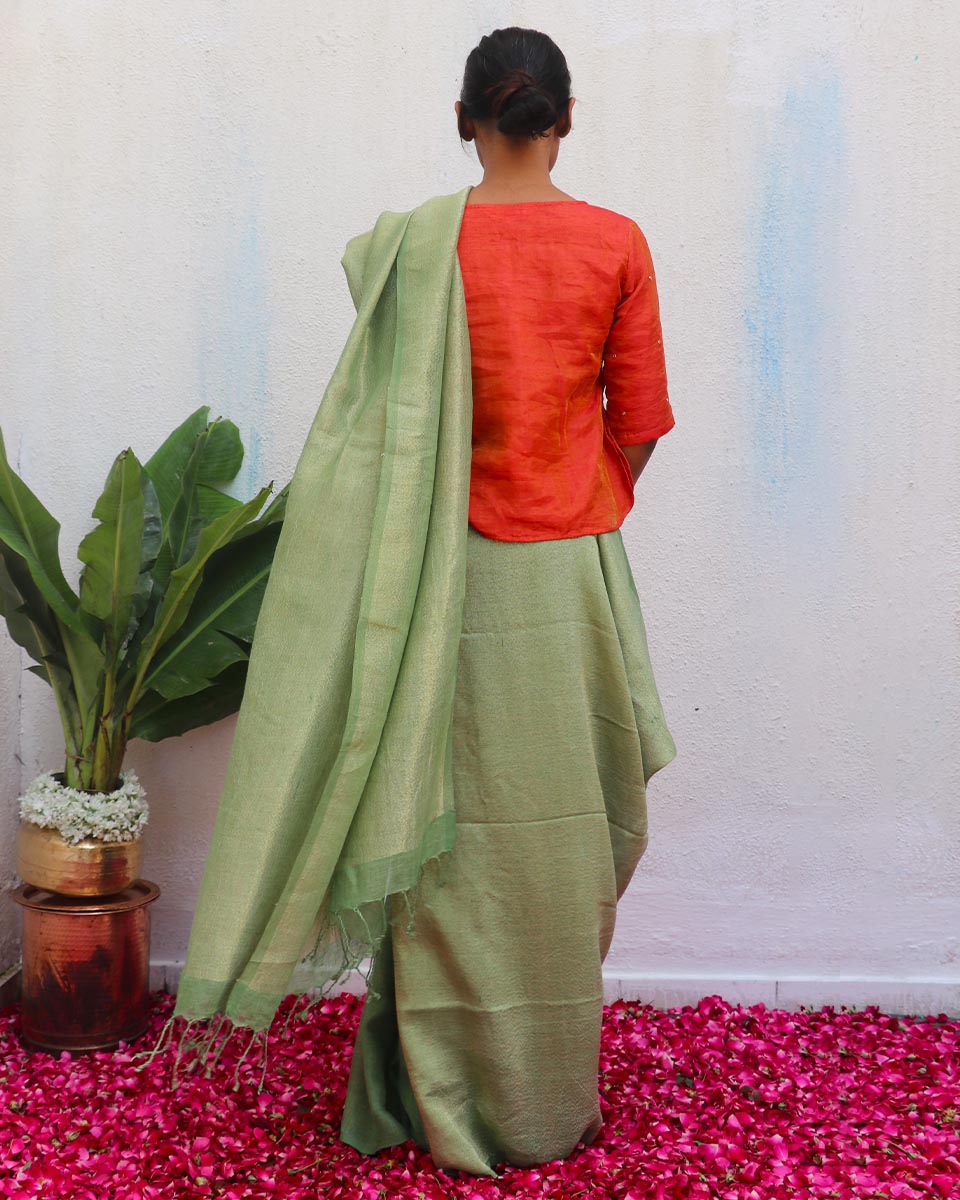 Ishya Handwoven Linen Zari Saree - Eknoor