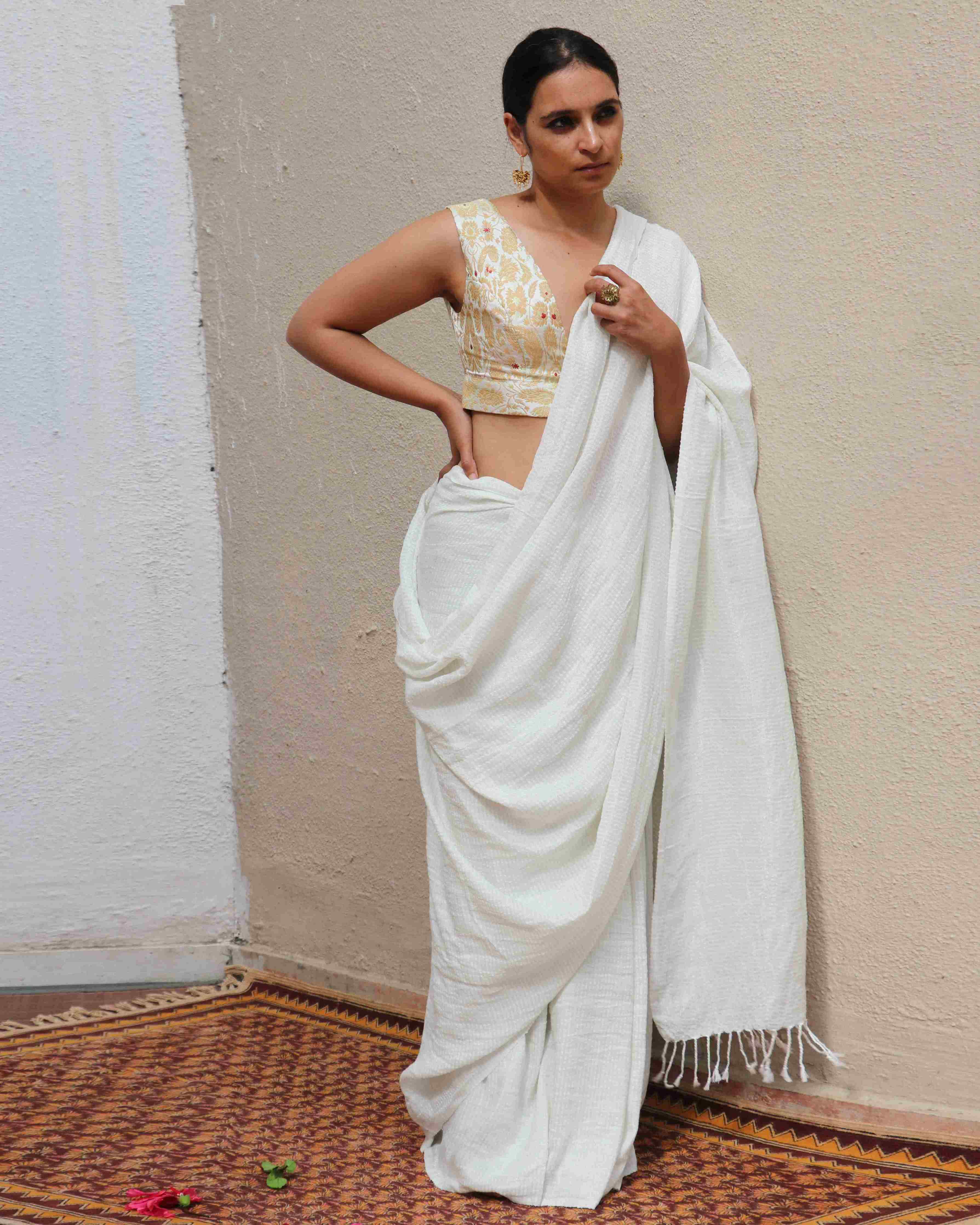 Parna White Handwoven Linen Zari Saree - TOG