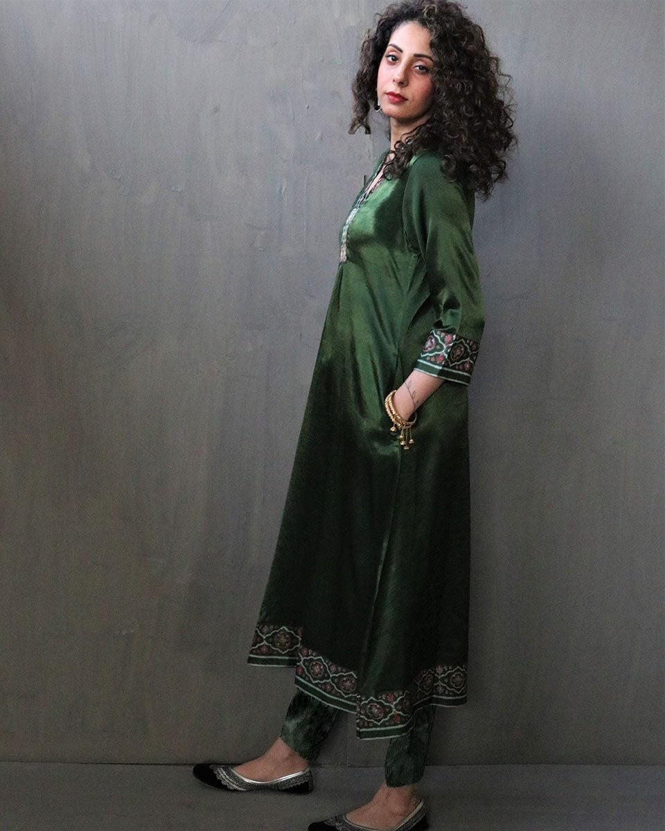 Aranya Handprinted Mashru Silk Kurta Set