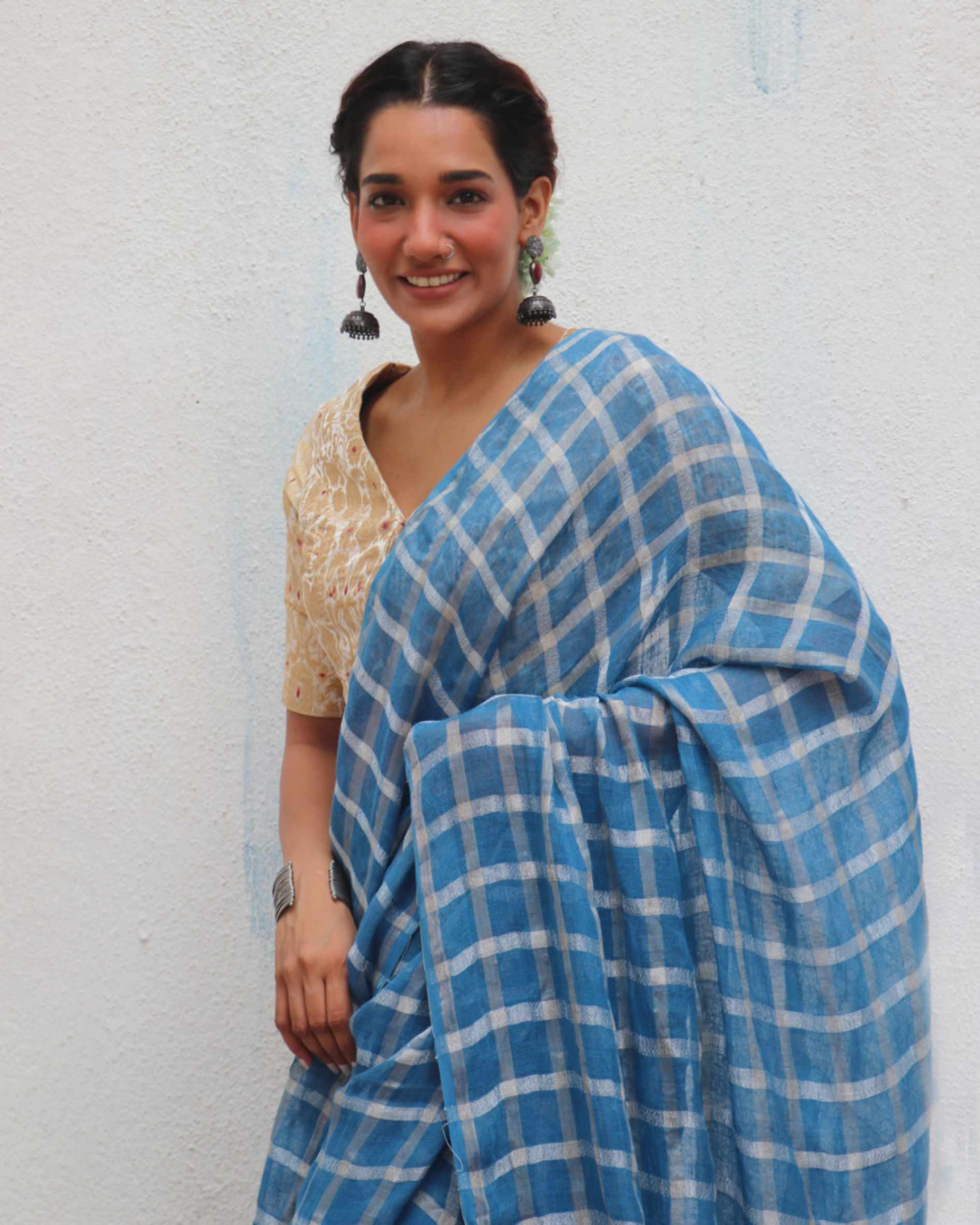 Brishti Handwoven Linen Zari Saree - Jheel