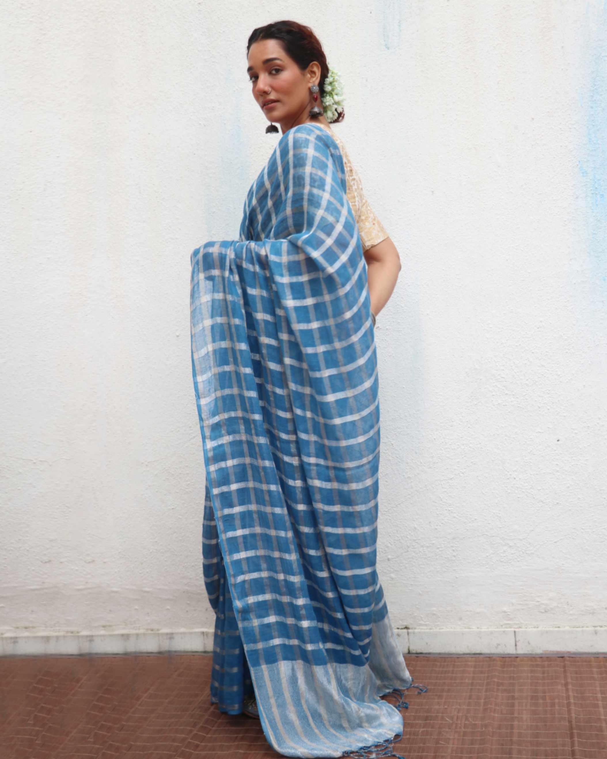 Brishti Handwoven Linen Zari Saree - Jheel