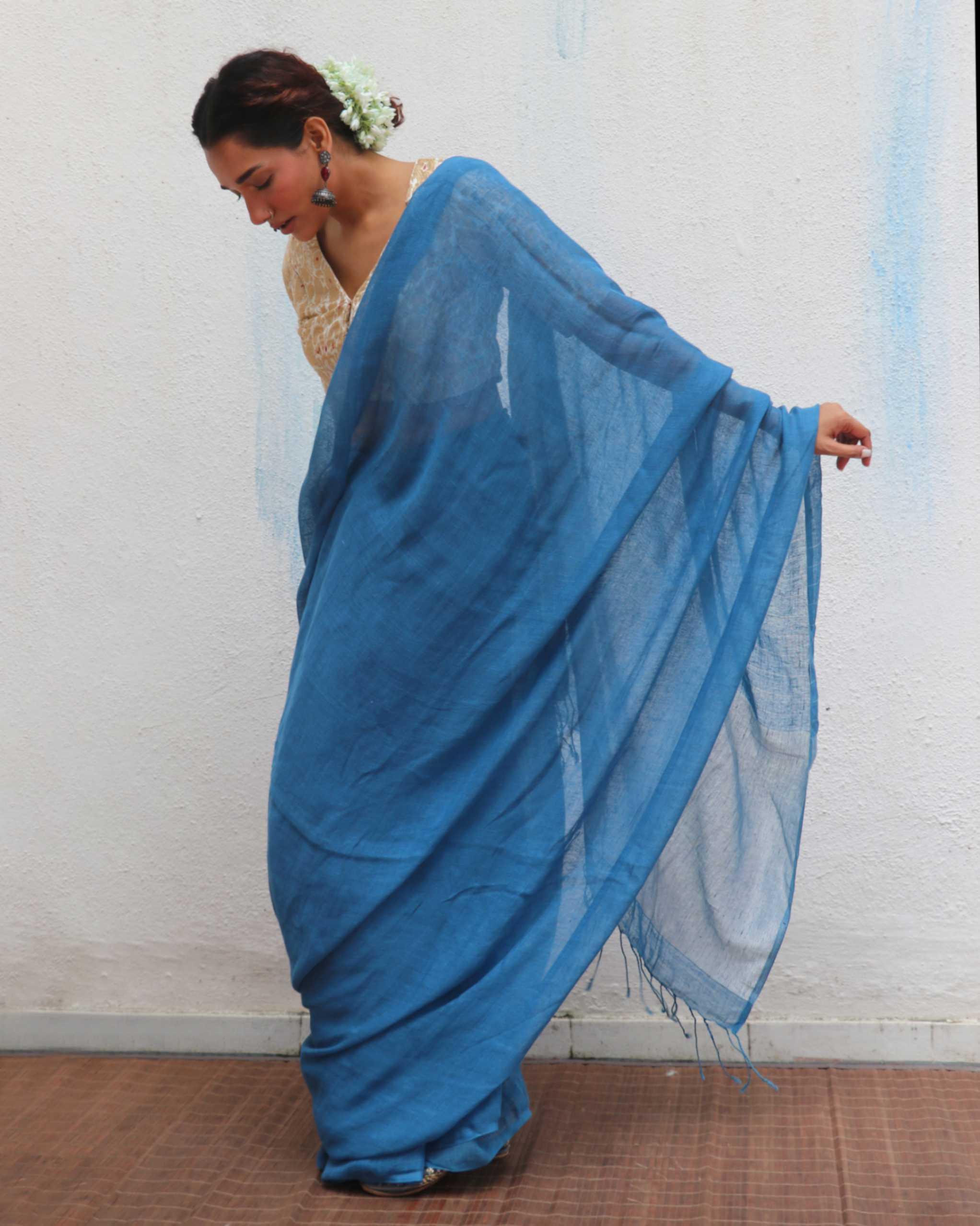 Barkha Handwoven Linen Zari Saree - Jheel