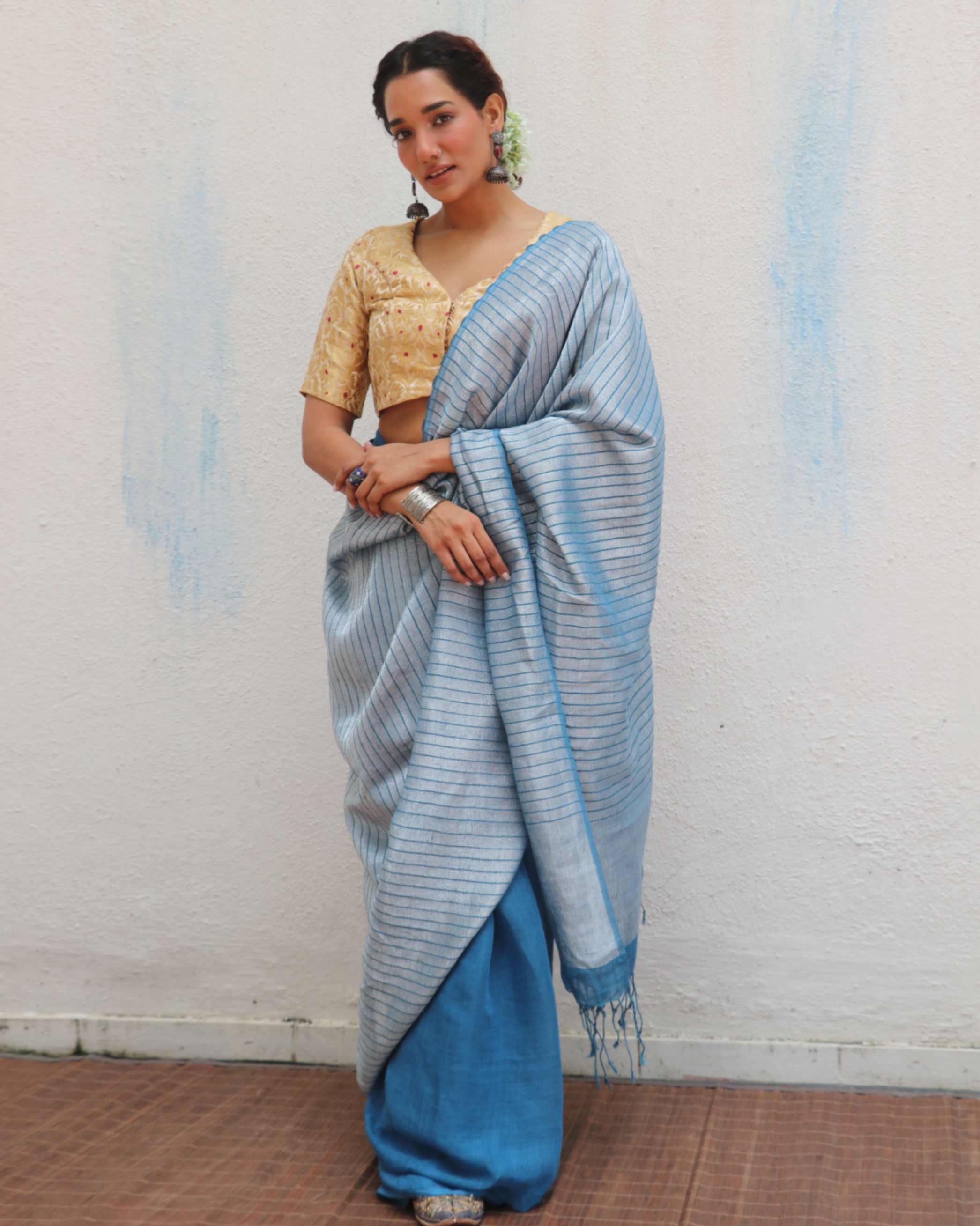 Anumeha Handwoven Linen Zari Saree - Jheel