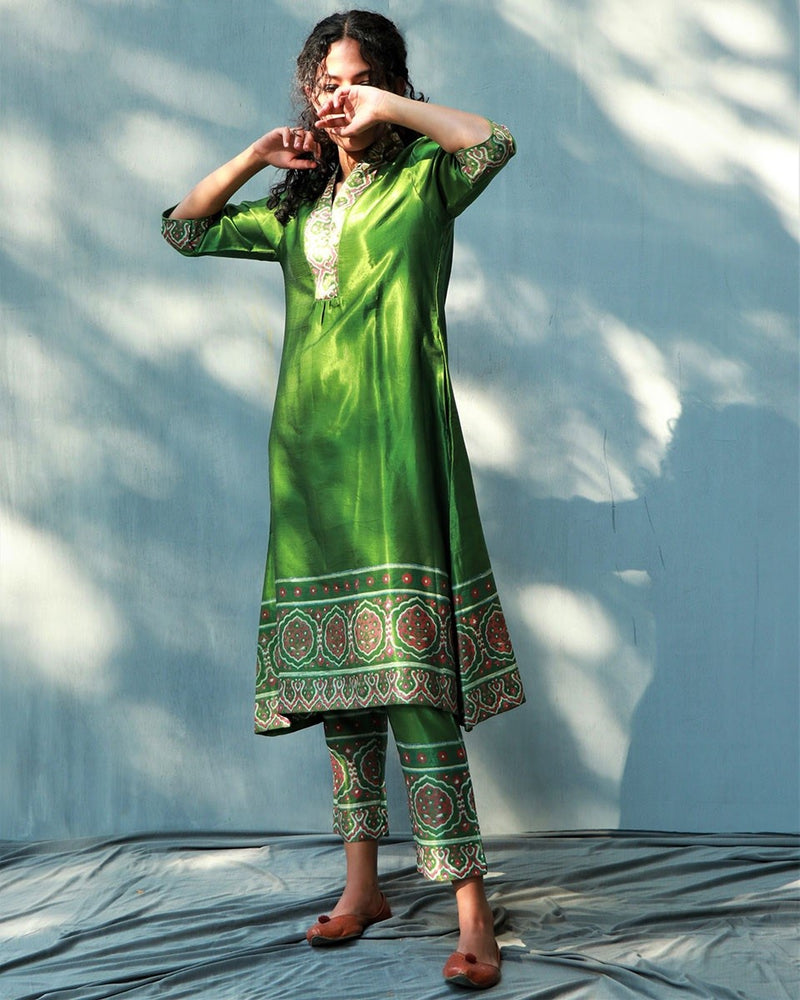 Nimrit Mashru Silk Kurta (Set Of 2)-Saahiba