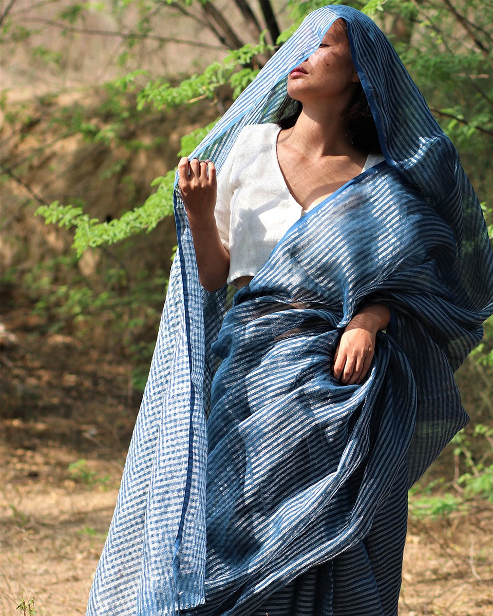 Silviane Handwoven And Hands-Spun Linen Zari Saree