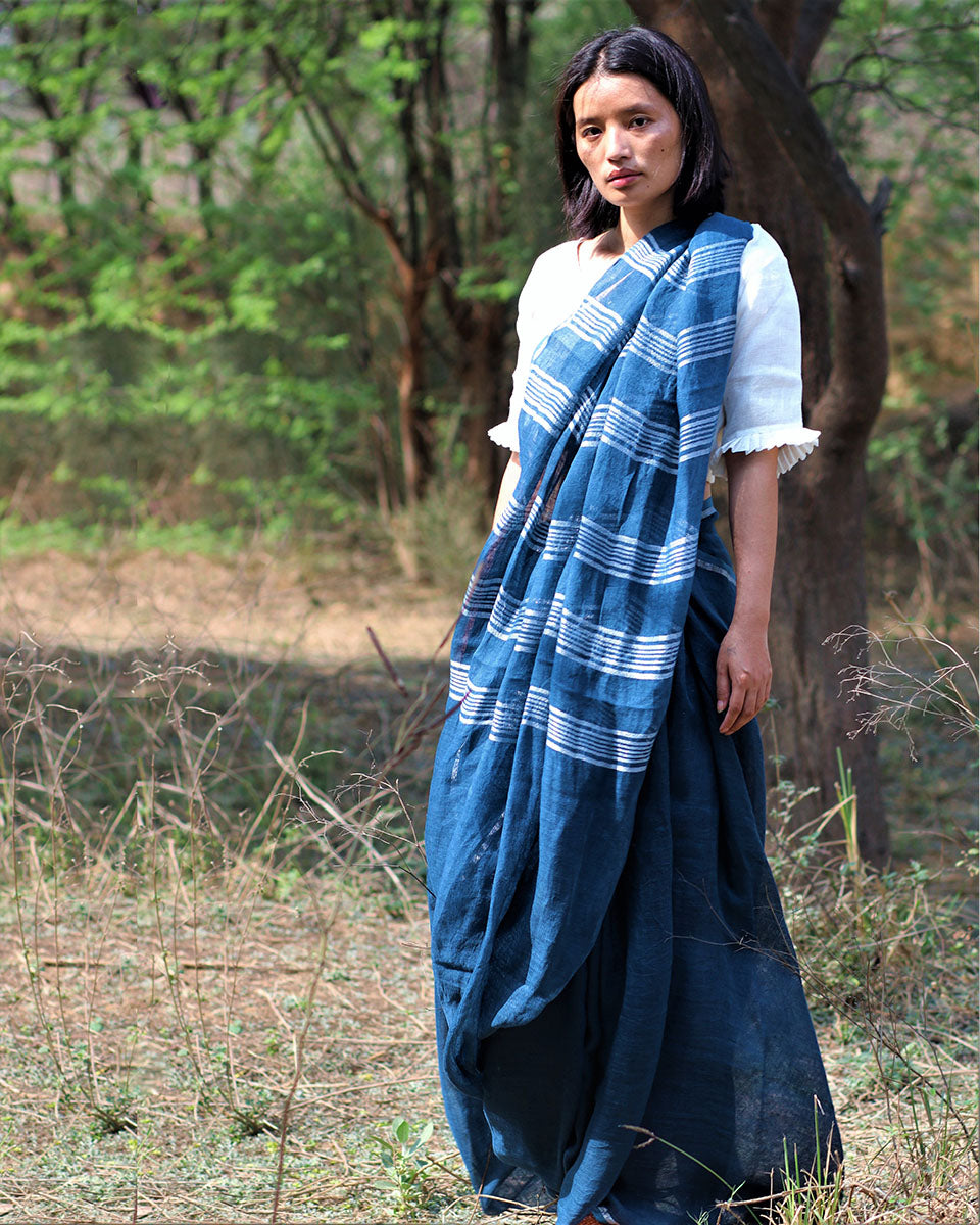 Nyala Handwoven And Hands-Spun Linen Zari Saree