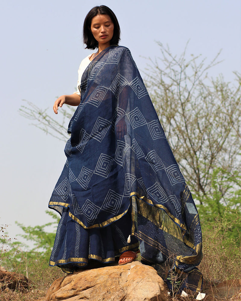 The Chess Game Handwoven Linen Saree