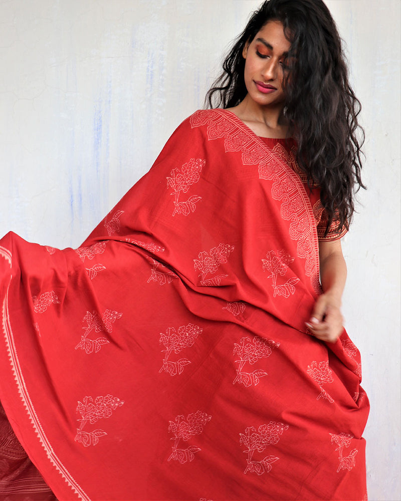 Red - Mul Cotton Hand Batik Print Saree 18
