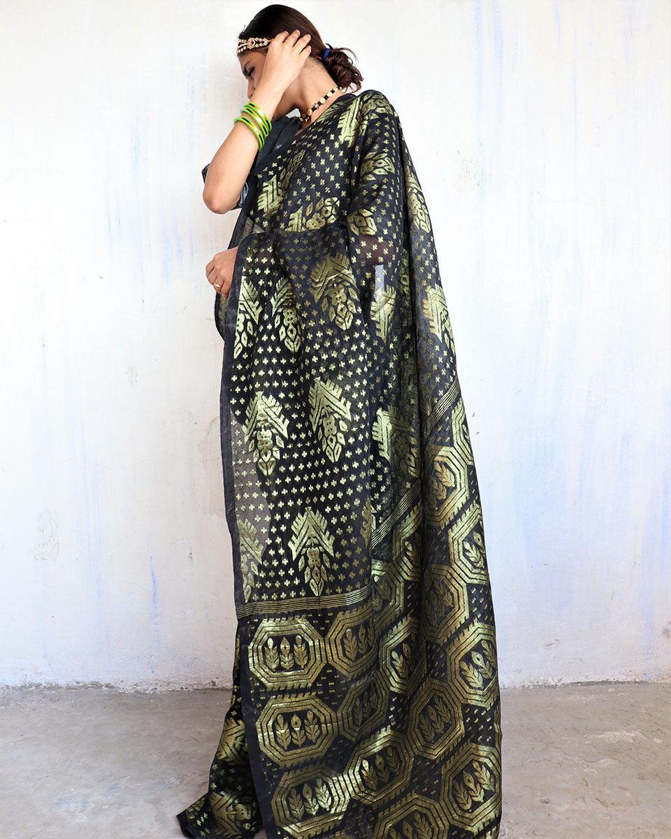 Jharna Handwoven Jamdani Saree-Shringaar